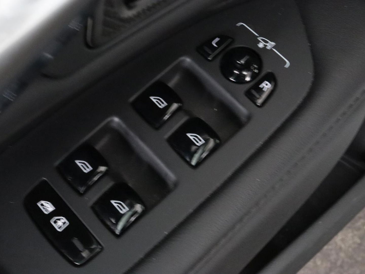 Volvo V90 2.0 T6 AWD Inscription Plug In | Panoramadak | Leder | Stoel & stuurverwarming | Trekhaak | Camera | Adaptive cruise | Carplay | Achterbankverwarming | 19'' | Harman/Kardon | PHEV