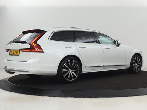 Volvo V90 2.0 T6 AWD Inscription Plug In | Panoramadak | Leder | Stoel & stuurverwarming | Trekhaak | Camera | Adaptive cruise | Carplay | Achterbankverwarming | 19'' | Harman/Kardon | PHEV
