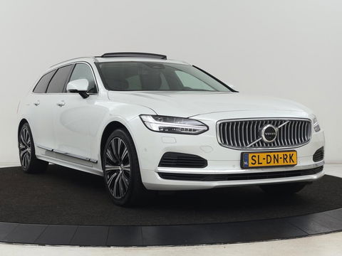 Volvo V90 2.0 T6 AWD Inscription Plug In | Panoramadak | Leder | Stoel & stuurverwarming | Trekhaak | Camera | Adaptive cruise | Carplay | Achterbankverwarming | 19'' | Harman/Kardon | PHEV