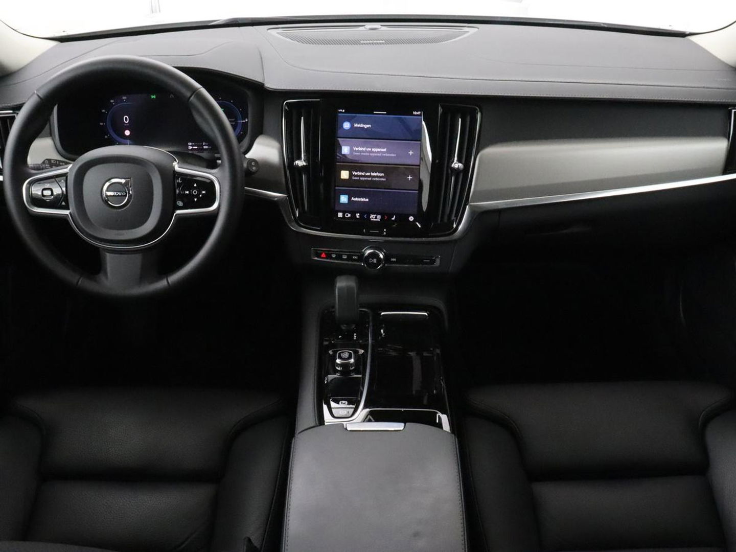 Volvo V90 2.0 T6 AWD Inscription Plug In | Panoramadak | Leder | Stoel & stuurverwarming | Trekhaak | Camera | Adaptive cruise | Carplay | Achterbankverwarming | 19'' | Harman/Kardon | PHEV