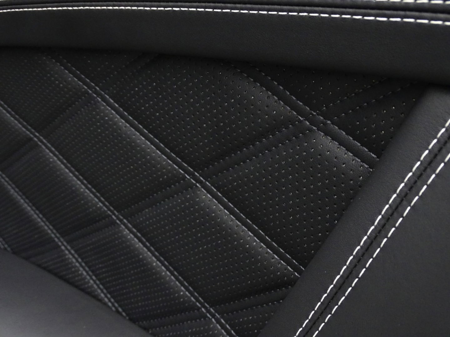 Bentley Continental GT 4.0 V8T S 507PK / Mulliner / LED