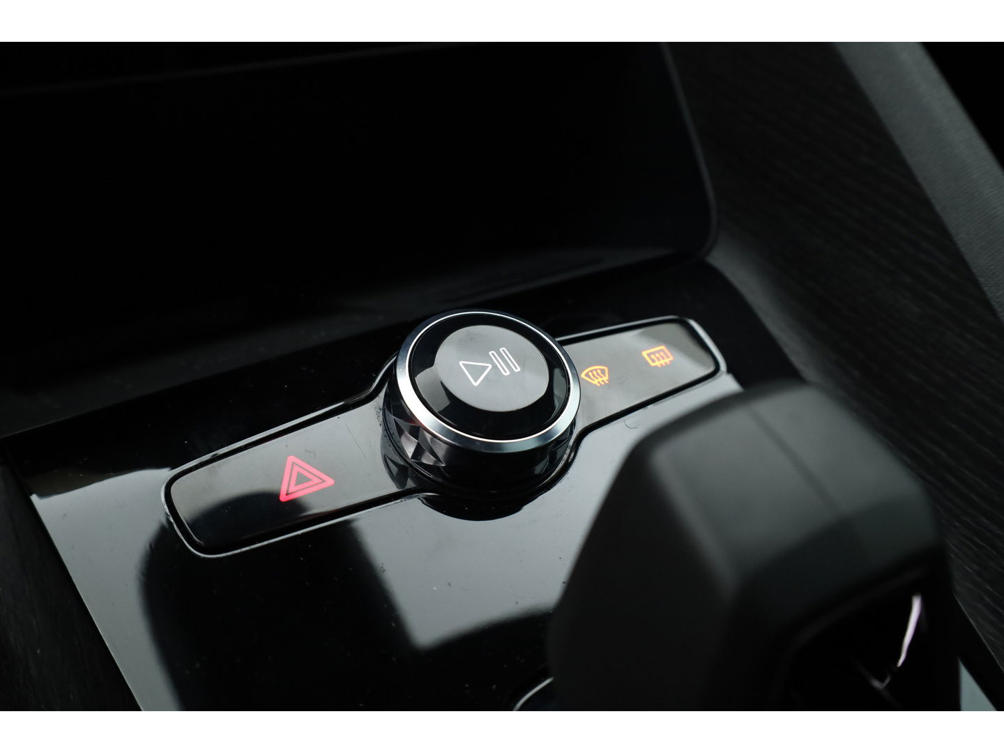 Polestar 2 Long Range Dual Motor Launch Edition 78kWh Performance Pack | Pano | Trekhaak | H&K Audio | 20'' | 4x Stoelverw. | Adapt. Cruise | 360cam