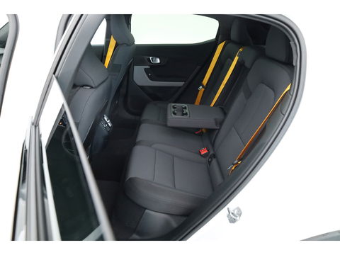 Polestar 2 Long Range Dual Motor Launch Edition 78kWh Performance Pack | Pano | Trekhaak | H&K Audio | 20'' | 4x Stoelverw. | Adapt. Cruise | 360cam