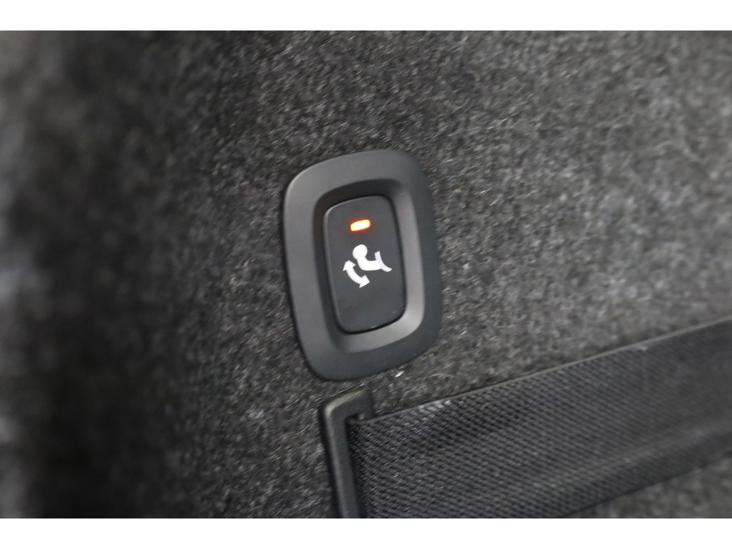 Polestar 2 Long Range Dual Motor Launch Edition 78kWh Performance Pack | Pano | Trekhaak | H&K Audio | 20'' | 4x Stoelverw. | Adapt. Cruise | 360cam