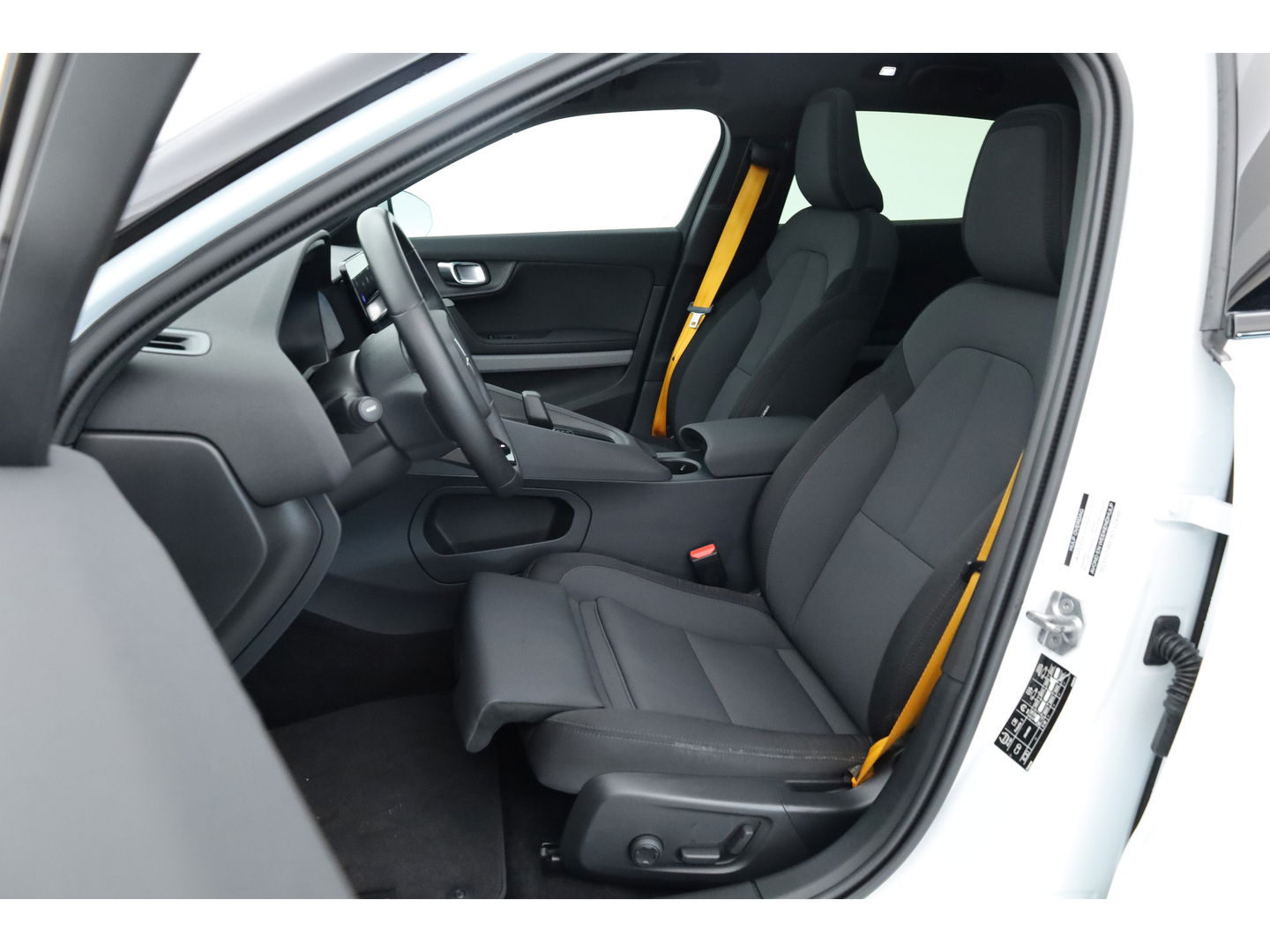 Polestar 2 Long Range Dual Motor Launch Edition 78kWh Performance Pack | Pano | Trekhaak | H&K Audio | 20'' | 4x Stoelverw. | Adapt. Cruise | 360cam