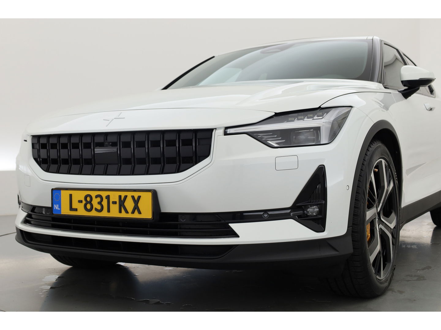 Polestar 2 Long Range Dual Motor Launch Edition 78kWh Performance Pack | Pano | Trekhaak | H&K Audio | 20'' | 4x Stoelverw. | Adapt. Cruise | 360cam