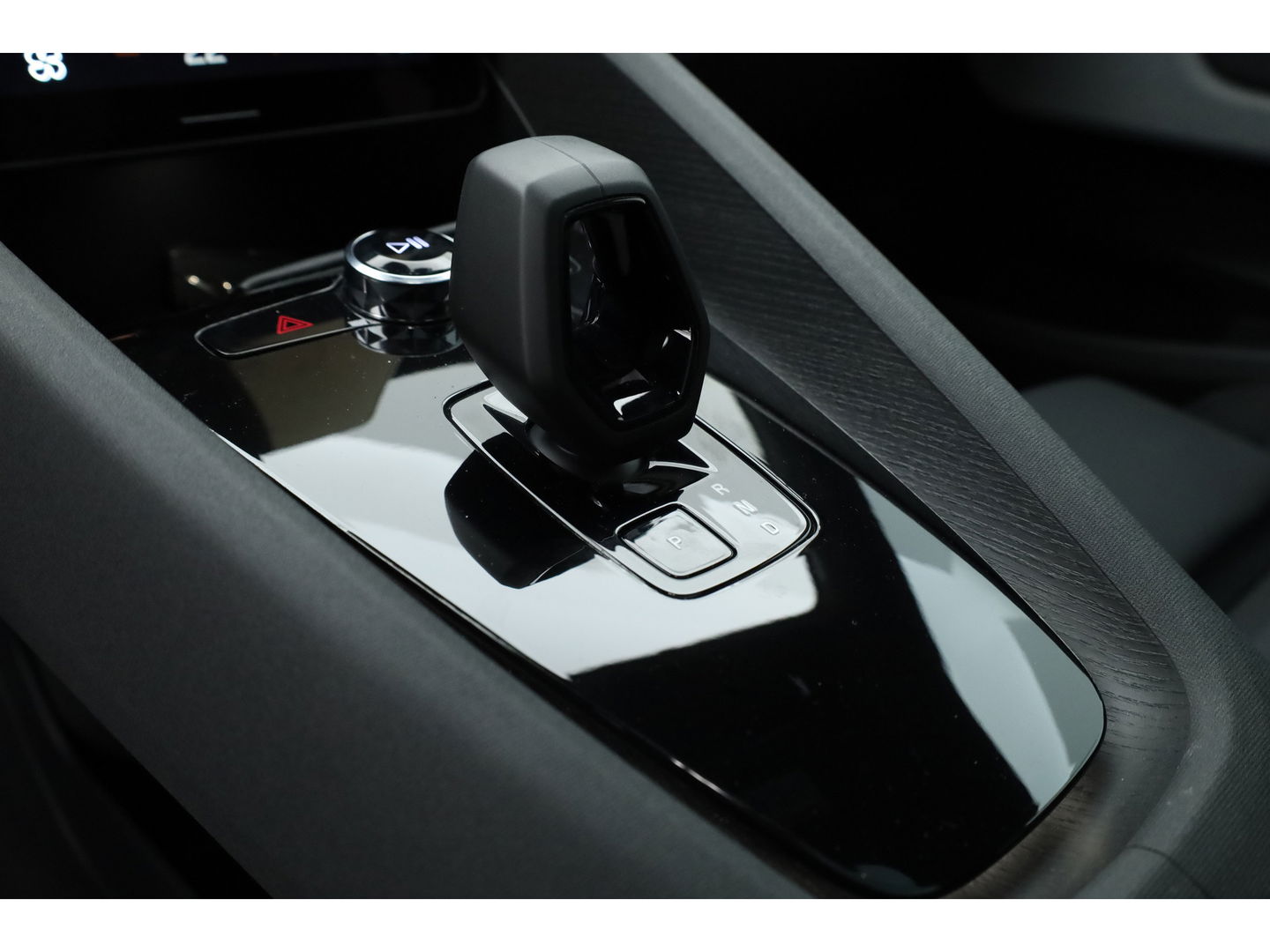 Polestar 2 Long Range Dual Motor Launch Edition 78kWh Performance Pack | Pano | Trekhaak | H&K Audio | 20'' | 4x Stoelverw. | Adapt. Cruise | 360cam