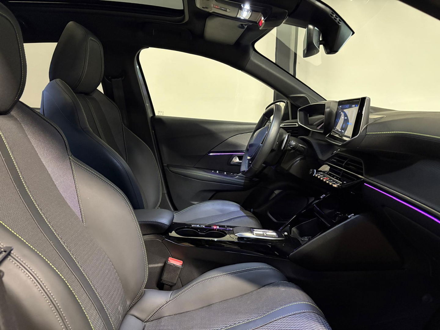 Peugeot 208 Hybrid 136 e-DCS6 GT PANO KEYLESS VOL'