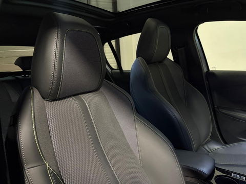 Peugeot 208 Hybrid 136 e-DCS6 GT PANO KEYLESS VOL'