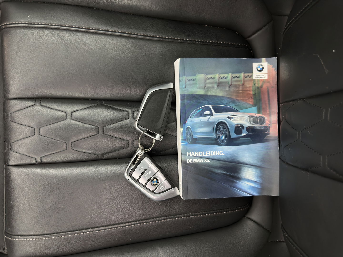 BMW X5 M50d M-Sportpack High Executive Aut. *PANO | HEAD-UP | LASER-LED | LUXURY-LEATHER | SOFT-CLOSE | ADAPTIVE-CRUISE | HARMAN/KARDON | BLIND-SPOT | MEMORY-PACK | TOP-VIEW | DIGI-COCKPIT | NAVI-FULLMAP | ECC | PDC | TOWBAR |