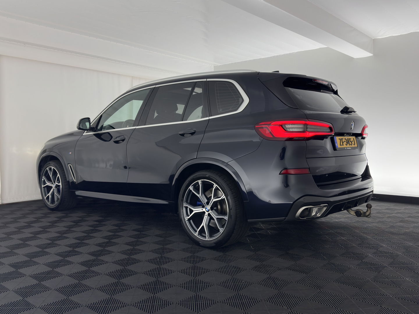 BMW X5 M50d M-Sportpack High Executive Aut. *PANO | HEAD-UP | LASER-LED | LUXURY-LEATHER | SOFT-CLOSE | ADAPTIVE-CRUISE | HARMAN/KARDON | BLIND-SPOT | MEMORY-PACK | TOP-VIEW | DIGI-COCKPIT | NAVI-FULLMAP | ECC | PDC | TOWBAR |