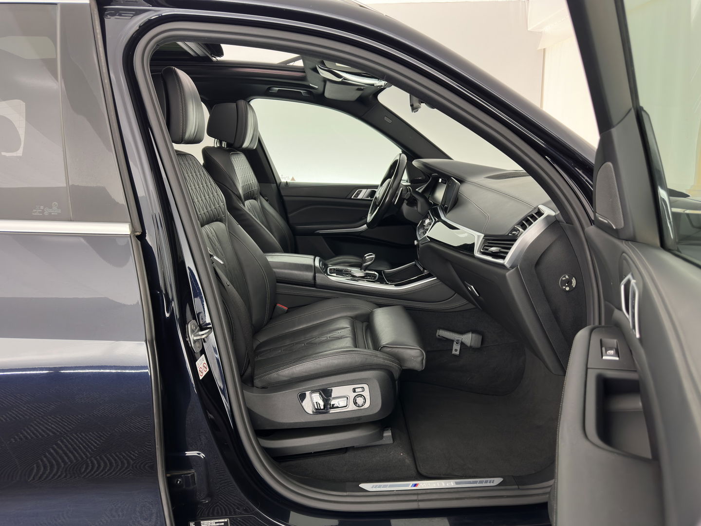 BMW X5 M50d M-Sportpack High Executive Aut. *PANO | HEAD-UP | LASER-LED | LUXURY-LEATHER | SOFT-CLOSE | ADAPTIVE-CRUISE | HARMAN/KARDON | BLIND-SPOT | MEMORY-PACK | TOP-VIEW | DIGI-COCKPIT | NAVI-FULLMAP | ECC | PDC | TOWBAR |