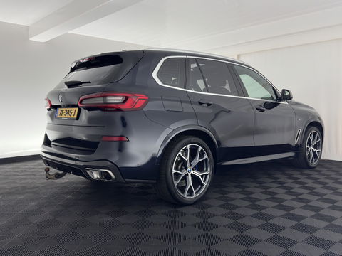 BMW X5 M50d M-Sportpack High Executive Aut. *PANO | HEAD-UP | LASER-LED | LUXURY-LEATHER | SOFT-CLOSE | ADAPTIVE-CRUISE | HARMAN/KARDON | BLIND-SPOT | MEMORY-PACK | TOP-VIEW | DIGI-COCKPIT | NAVI-FULLMAP | ECC | PDC | TOWBAR |