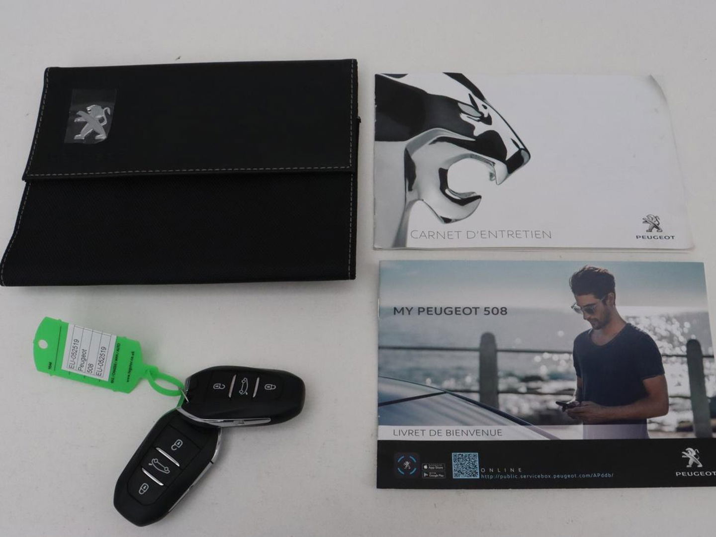 Peugeot 508 1.6 HYbrid Allure | Trekhaak | Adaptive cruise | Half leder | Camera | Carplay | Navigatie | Sfeerverlichting | Full LED | Climate control | PHEV | Plug In