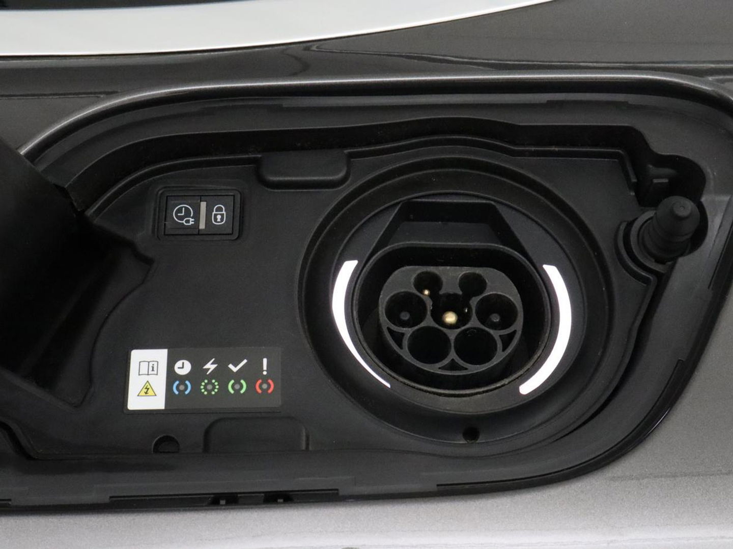 Peugeot 508 1.6 HYbrid Allure | Trekhaak | Adaptive cruise | Half leder | Camera | Carplay | Navigatie | Sfeerverlichting | Full LED | Climate control | PHEV | Plug In