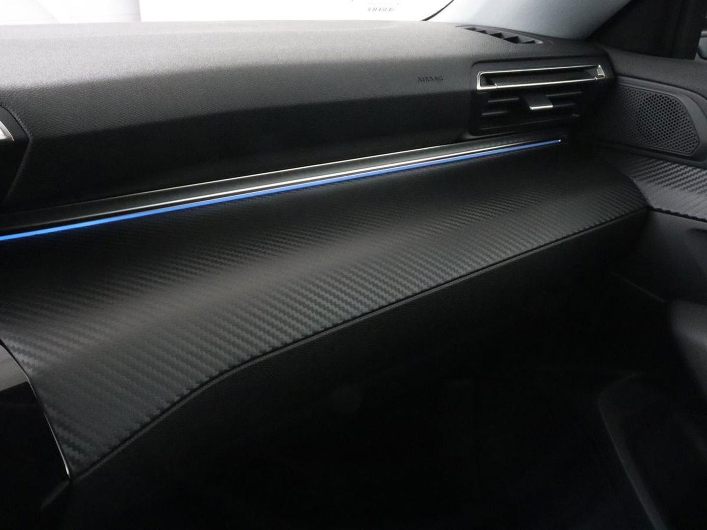 Peugeot 508 1.6 HYbrid Allure | Trekhaak | Adaptive cruise | Half leder | Camera | Carplay | Navigatie | Sfeerverlichting | Full LED | Climate control | PHEV | Plug In