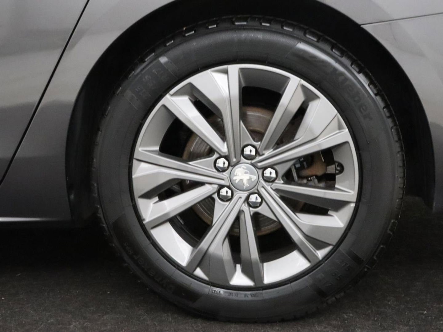 Peugeot 508 1.6 HYbrid Allure | Trekhaak | Adaptive cruise | Half leder | Camera | Carplay | Navigatie | Sfeerverlichting | Full LED | Climate control | PHEV | Plug In