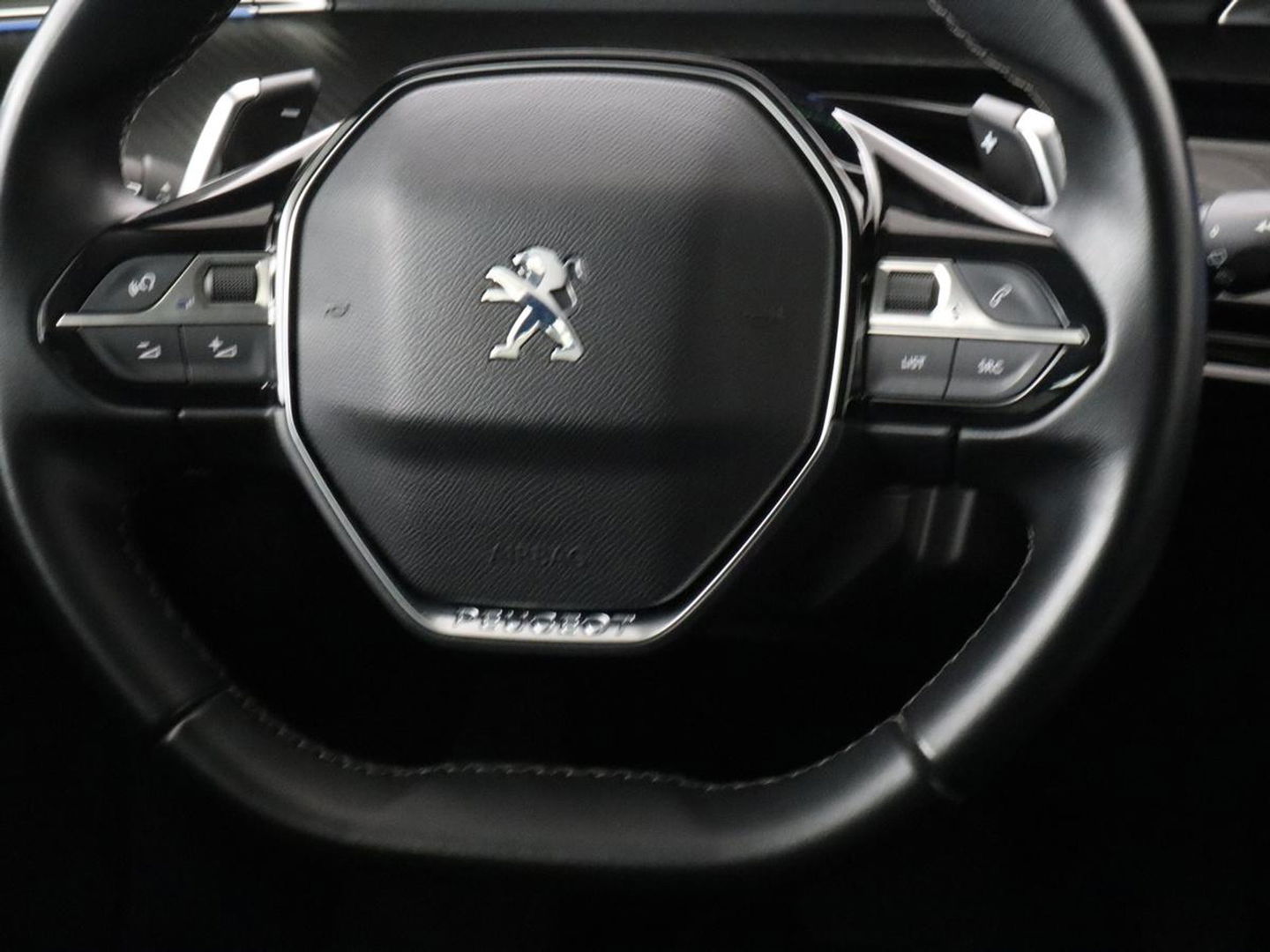 Peugeot 508 1.6 HYbrid Allure | Trekhaak | Adaptive cruise | Half leder | Camera | Carplay | Navigatie | Sfeerverlichting | Full LED | Climate control | PHEV | Plug In