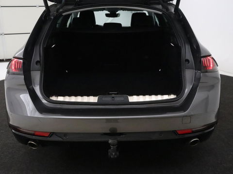 Peugeot 508 1.6 HYbrid Allure | Trekhaak | Adaptive cruise | Half leder | Camera | Carplay | Navigatie | Sfeerverlichting | Full LED | Climate control | PHEV | Plug In