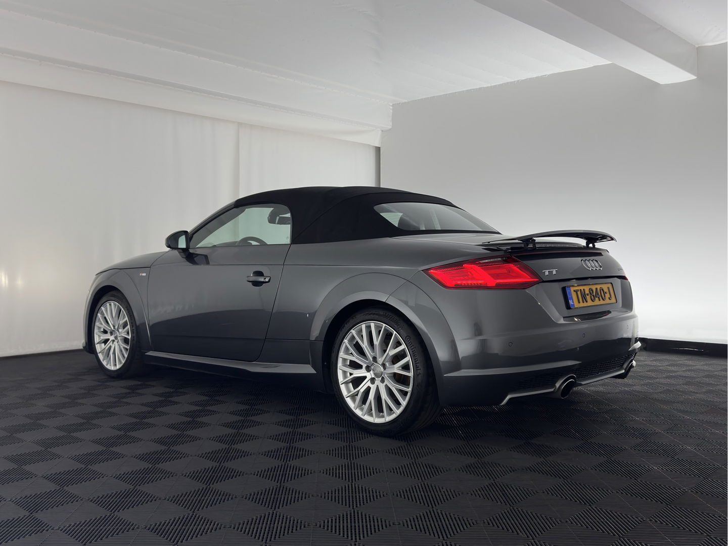 Audi TT Roadster 2.0 TFSI S-Line Pro Line Quattro Aut. *LEATHER-ALCANTARA | FULL-LED | BANG&OLUFSEN-AUDIO | DIGI-COCKPIT | AIR-SCARF | HEATED-SPORTSEATS | NAVI-FULLMAP | DAB+ | KEYLESS | ECC | PDC | 18''ALU*