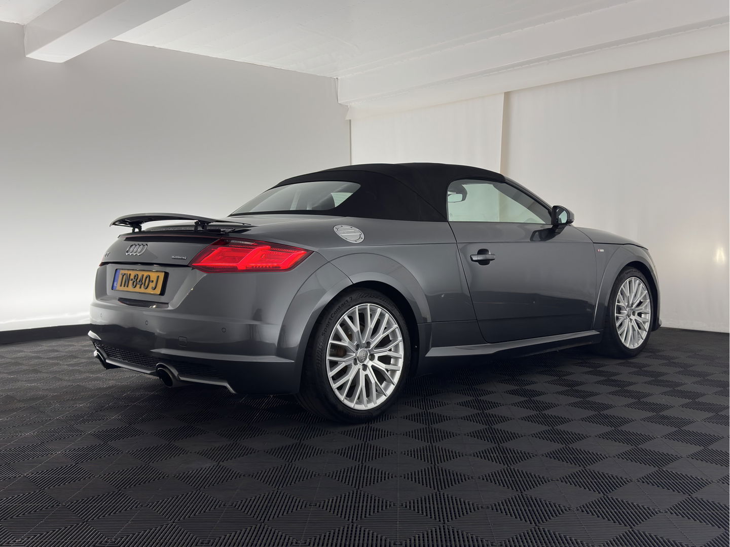 Audi TT Roadster 2.0 TFSI S-Line Pro Line Quattro Aut. *LEATHER-ALCANTARA | FULL-LED | BANG&OLUFSEN-AUDIO | DIGI-COCKPIT | AIR-SCARF | HEATED-SPORTSEATS | NAVI-FULLMAP | DAB+ | KEYLESS | ECC | PDC | 18''ALU*