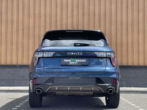 Lynk & Co 01 1.5 | NIEUW! | Panoramadak | 360° graden camera | Adaptive Cruise Control | Keyless | Elektrische Bestuurdersstoel + Geheugen | Parkeersensoren | Apple Carplay | Android Auto | Infinity Geluidssy