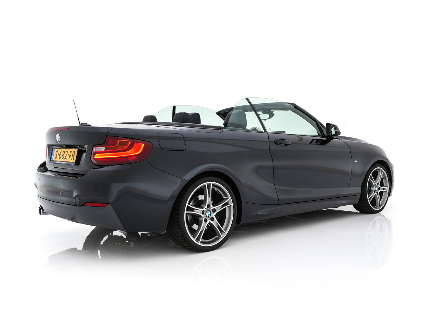 BMW 2 Serie Cabrio 220d Sport M-Sportpack Aut. *FULL-LEATHER | XENON | HARMAN/KARDON | MEMORY-PACK | HEATED-SPORTSEATS | NAVI-FULLMAP | DAB+ | ECC | PDC | 19''ALU*