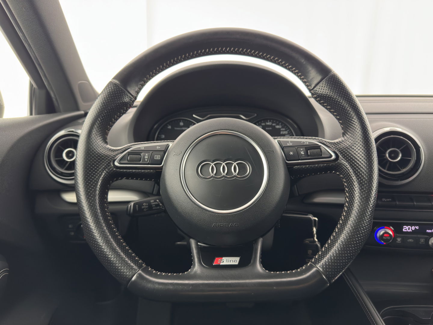 Audi A3 Sportback 1.4 TFSI Ambition Pro Line S g-tron Aut. *1/2LEATHER | XENON | NAVI-FULLMAP | SPORT-SEATS | PRIVACY-GLASS | ECC | CRUISE | 18''ALU | TOWBAR*
