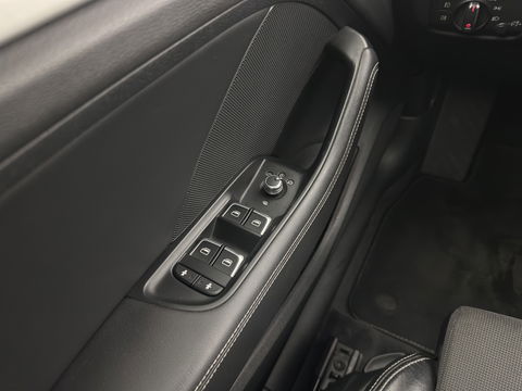 Audi A3 Sportback 1.4 TFSI Ambition Pro Line S g-tron Aut. *1/2LEATHER | XENON | NAVI-FULLMAP | SPORT-SEATS | PRIVACY-GLASS | ECC | CRUISE | 18''ALU | TOWBAR*