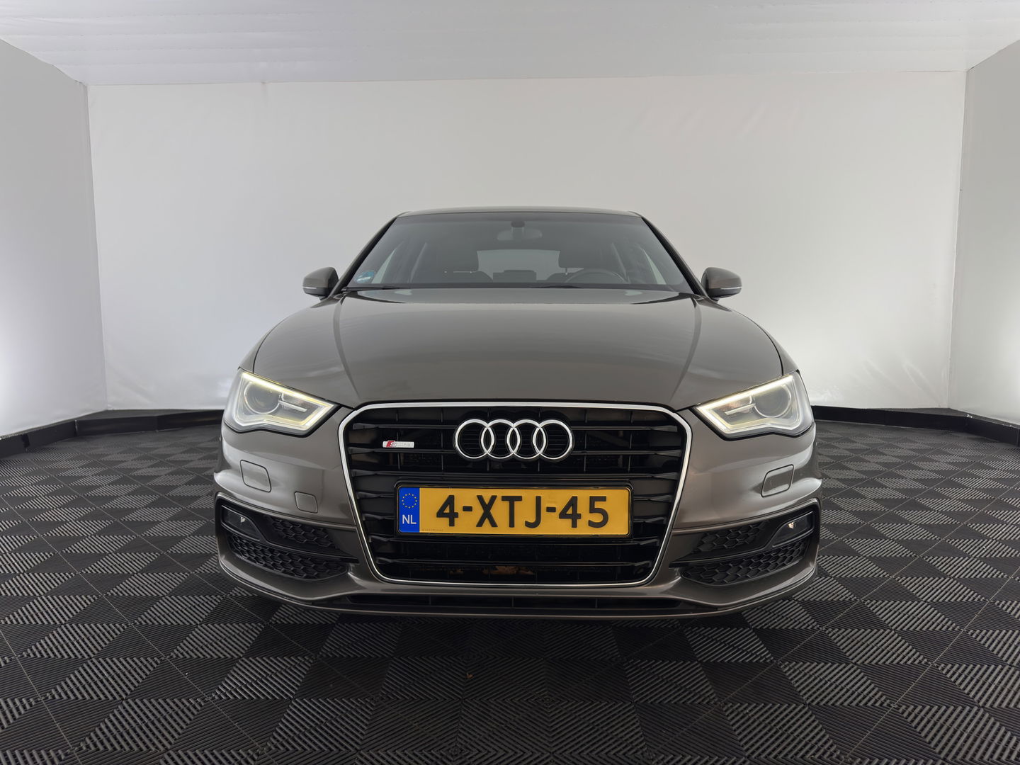 Audi A3 Sportback 1.4 TFSI Ambition Pro Line S g-tron Aut. *1/2LEATHER | XENON | NAVI-FULLMAP | SPORT-SEATS | PRIVACY-GLASS | ECC | CRUISE | 18''ALU | TOWBAR*