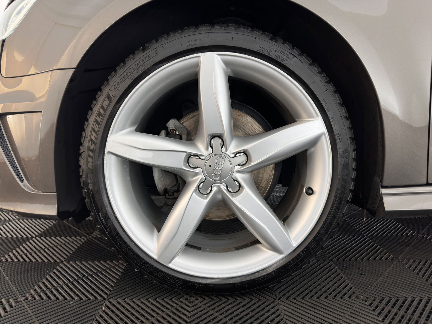 Audi A3 Sportback 1.4 TFSI Ambition Pro Line S g-tron Aut. *1/2LEATHER | XENON | NAVI-FULLMAP | SPORT-SEATS | PRIVACY-GLASS | ECC | CRUISE | 18''ALU | TOWBAR*