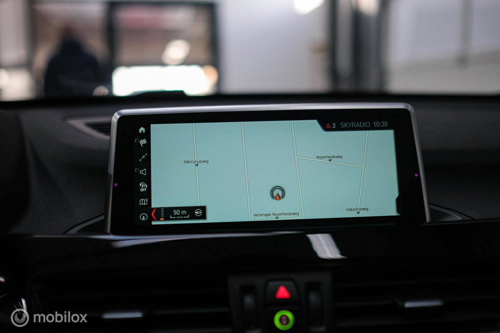 BMW X1 sDrive18i High Executive | 1e eigenaar | Dealer OH | Trekhaak | Leder | Sportstoelen | HUD | Stoelverwarming | Clima | LED |