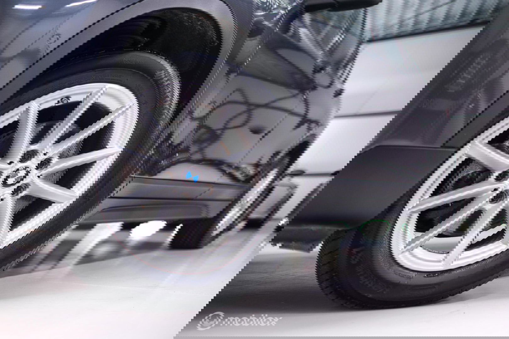 BMW X1 sDrive18i High Executive | 1e eigenaar | Dealer OH | Trekhaak | Leder | Sportstoelen | HUD | Stoelverwarming | Clima | LED |