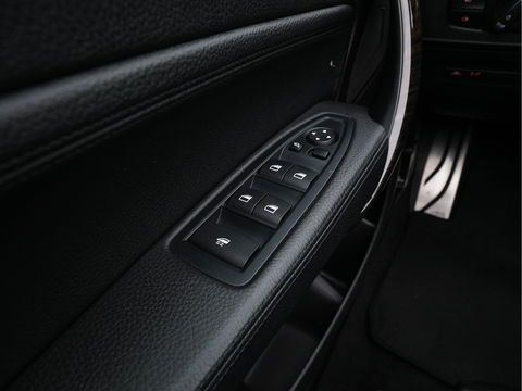 BMW 2 Serie Cabrio 220d Sport M-Sportpack Aut. *FULL-LEATHER | XENON | HARMAN/KARDON | MEMORY-PACK | HEATED-SPORTSEATS | NAVI-FULLMAP | DAB+ | ECC | PDC | 19''ALU*