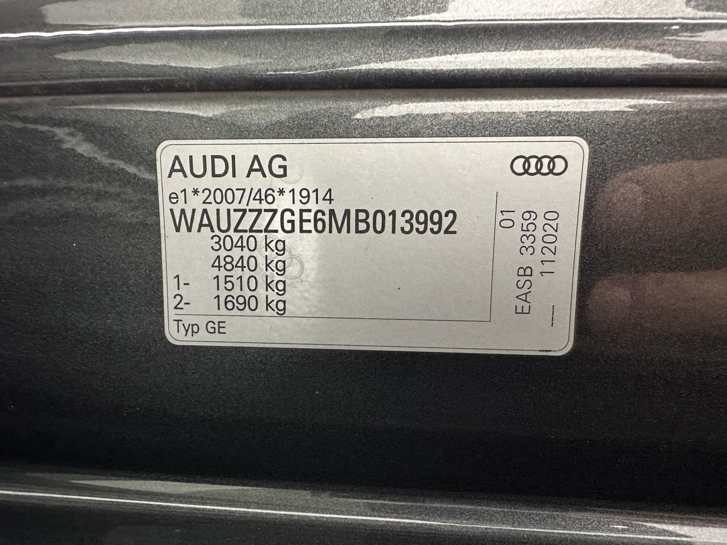Audi e-tron Sportback 50 Quattro S-Line Black-Edition 71 kWh [3-Fase] {SOH-99%} (INCL-BTW) *PANO | LEATHER-ALCANTARA | ADAPTIVE-CRUISE | FULL-LED | DIGI-COCKPIT | KEYLESS | MEMORY-PACK | CAMERA | NAVI-FULLMAP | SHIFT-PADDLES | DAB+ | COMFORT-SEATS | 21''ALU*