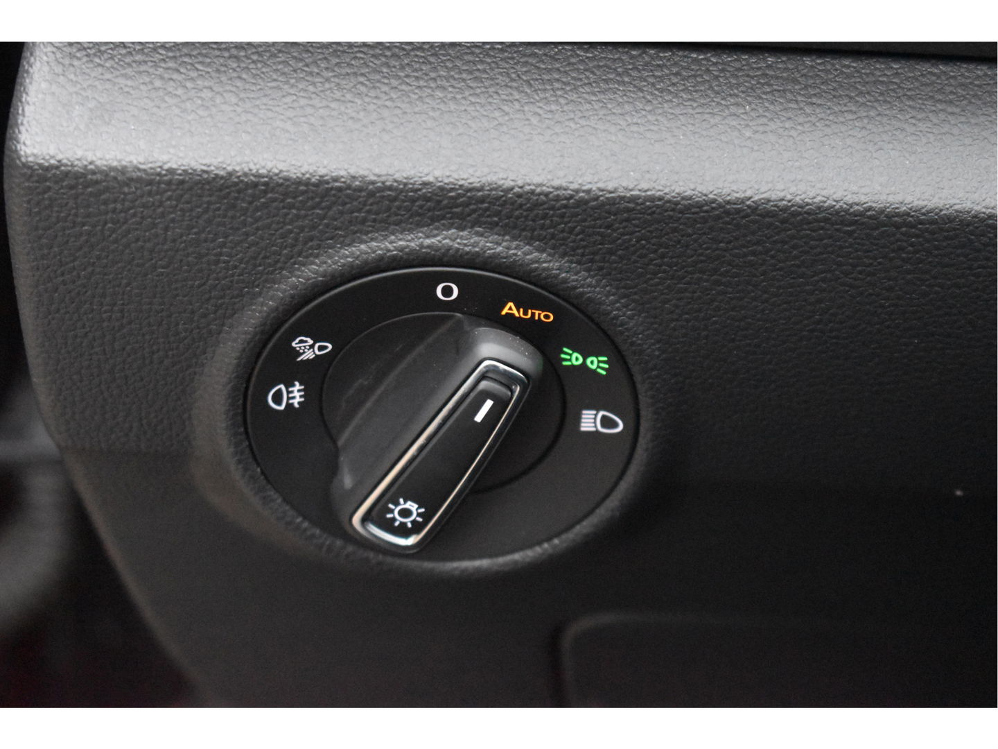 Volkswagen T-Roc Cabrio 1.5 TSI R-Line Black style | Virtual cockpit | Carplay | Stoelverwarming | Navi | Full LED | Netjes 29