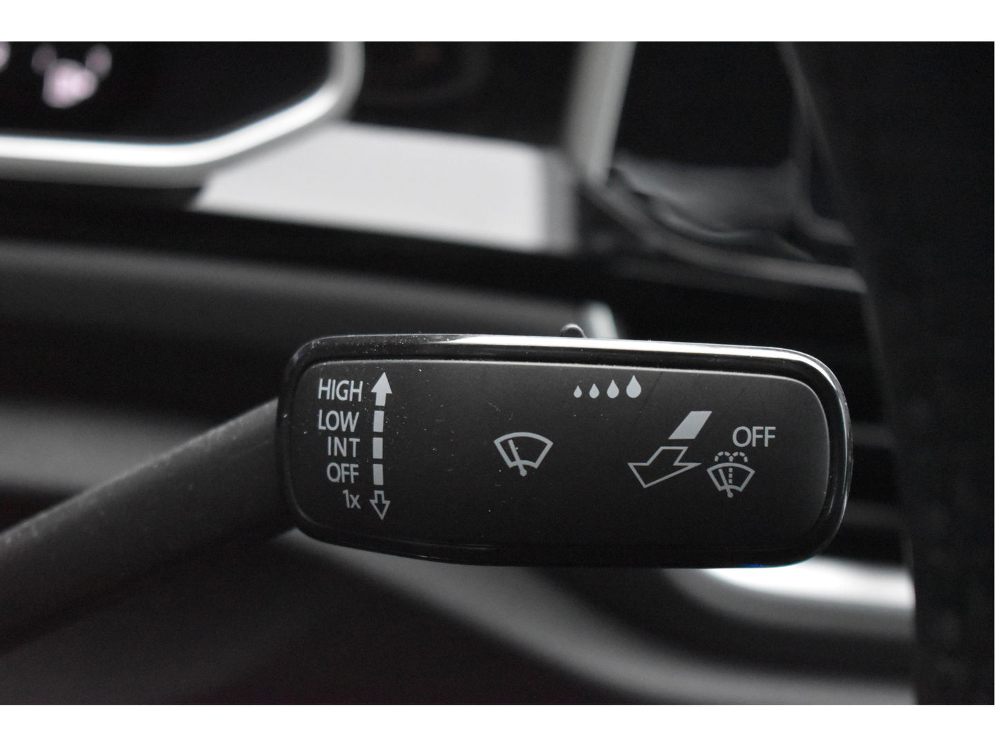 Volkswagen T-Roc Cabrio 1.5 TSI R-Line Black style | Virtual cockpit | Carplay | Stoelverwarming | Navi | Full LED | Netjes 29