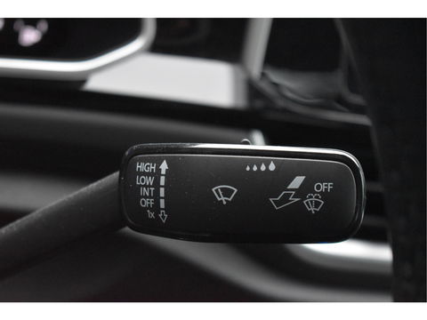 Volkswagen T-Roc Cabrio 1.5 TSI R-Line Black style | Virtual cockpit | Carplay | Stoelverwarming | Navi | Full LED | Netjes 29