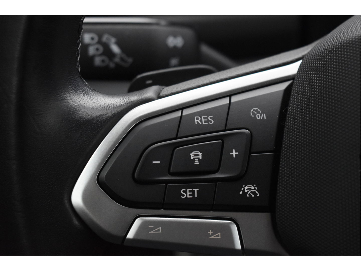 Volkswagen T-Roc Cabrio 1.5 TSI R-Line Black style | Virtual cockpit | Carplay | Stoelverwarming | Navi | Full LED | Netjes 29