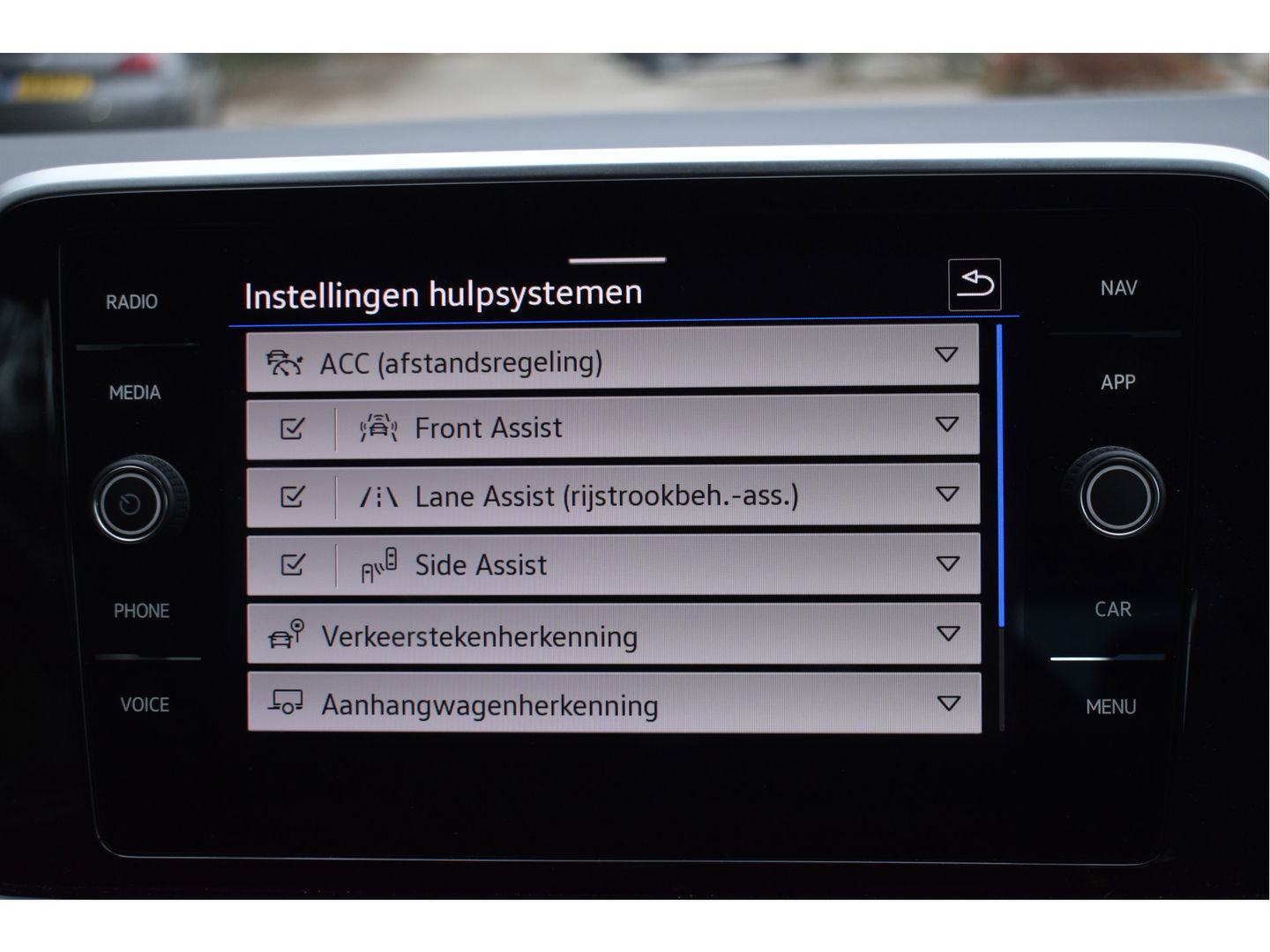 Volkswagen T-Roc Cabrio 1.5 TSI R-Line Black style | Virtual cockpit | Carplay | Stoelverwarming | Navi | Full LED | Netjes 29