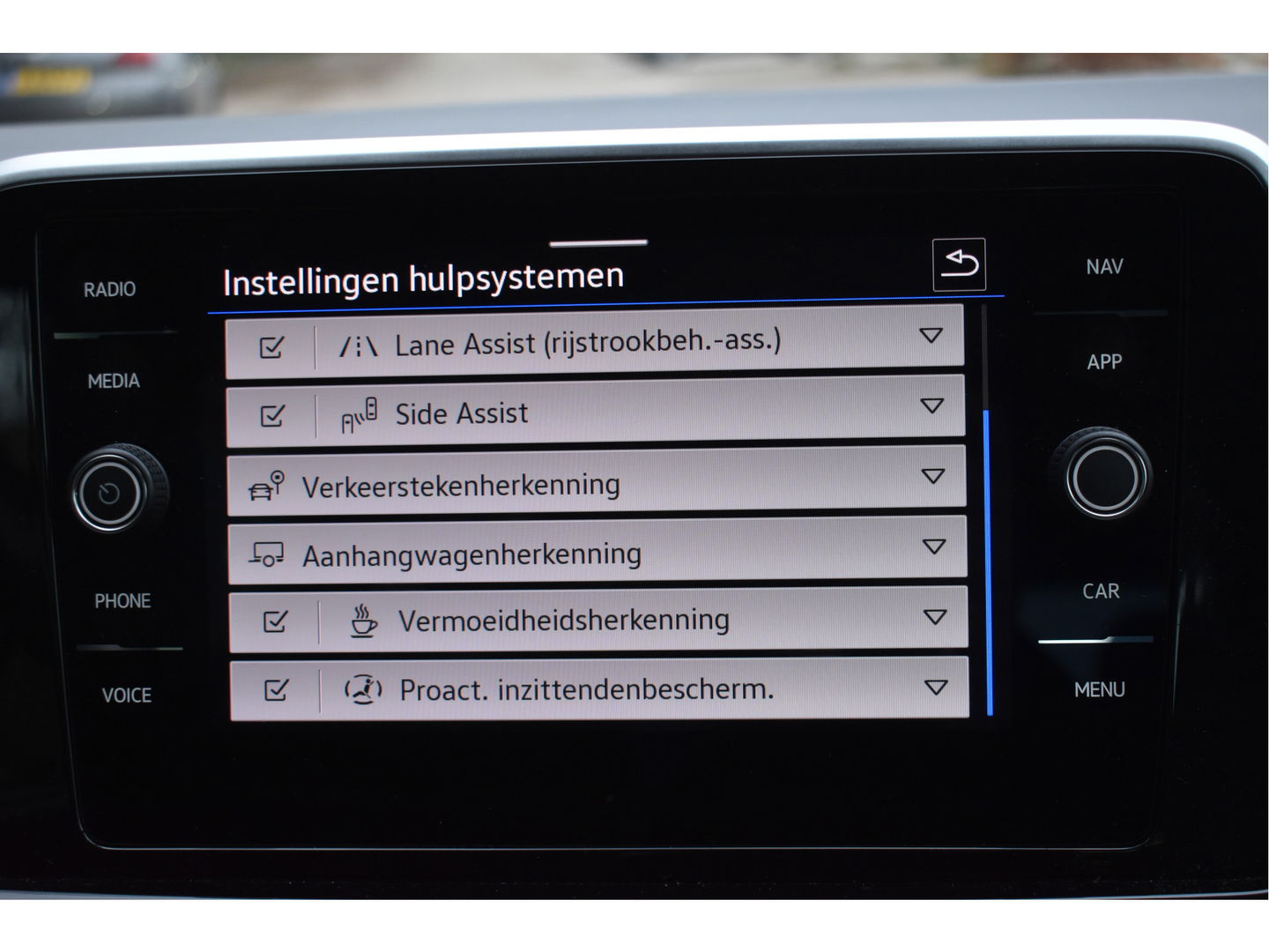 Volkswagen T-Roc Cabrio 1.5 TSI R-Line Black style | Virtual cockpit | Carplay | Stoelverwarming | Navi | Full LED | Netjes 29
