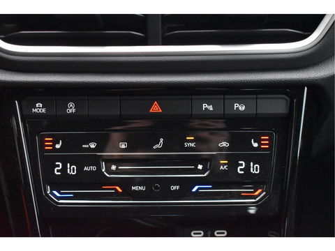 Volkswagen T-Roc Cabrio 1.5 TSI R-Line Black style | Virtual cockpit | Carplay | Stoelverwarming | Navi | Full LED | Netjes 29