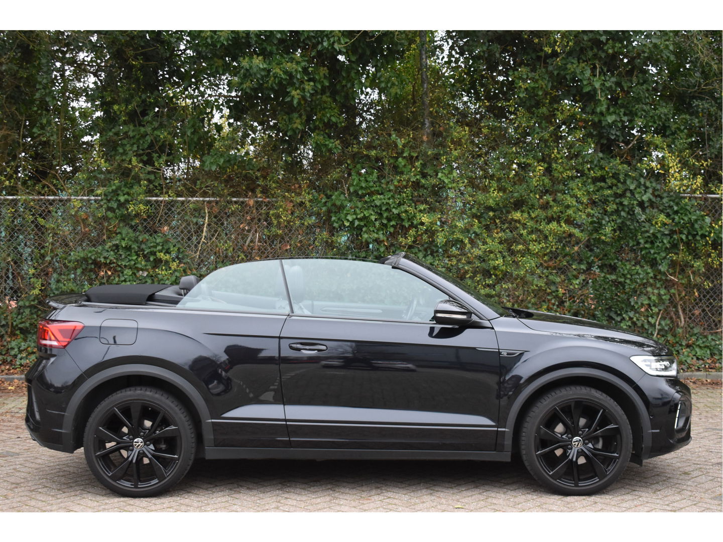 Volkswagen T-Roc Cabrio 1.5 TSI R-Line Black style | Virtual cockpit | Carplay | Stoelverwarming | Navi | Full LED | Netjes 29