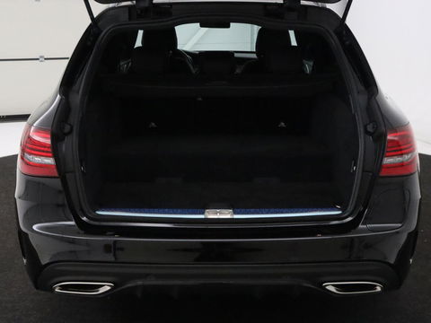 Mercedes-Benz C-Klasse 300e AMG Night | Adaptive cruise | Stoelverwarming | Carplay | Leder/Alcantara | Camera | Burmester Surround | Navigatie | Sfeerverlichting | Digital Cockpit | PHEV | Plug In