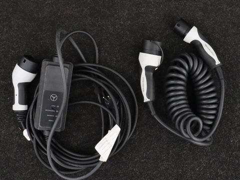 Mercedes-Benz C-Klasse 300e AMG Night | Adaptive cruise | Stoelverwarming | Carplay | Leder/Alcantara | Camera | Burmester Surround | Navigatie | Sfeerverlichting | Digital Cockpit | PHEV | Plug In