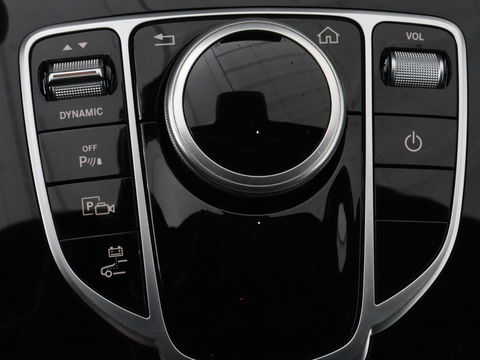 Mercedes-Benz C-Klasse 300e AMG Night | Adaptive cruise | Stoelverwarming | Carplay | Leder/Alcantara | Camera | Burmester Surround | Navigatie | Sfeerverlichting | Digital Cockpit | PHEV | Plug In