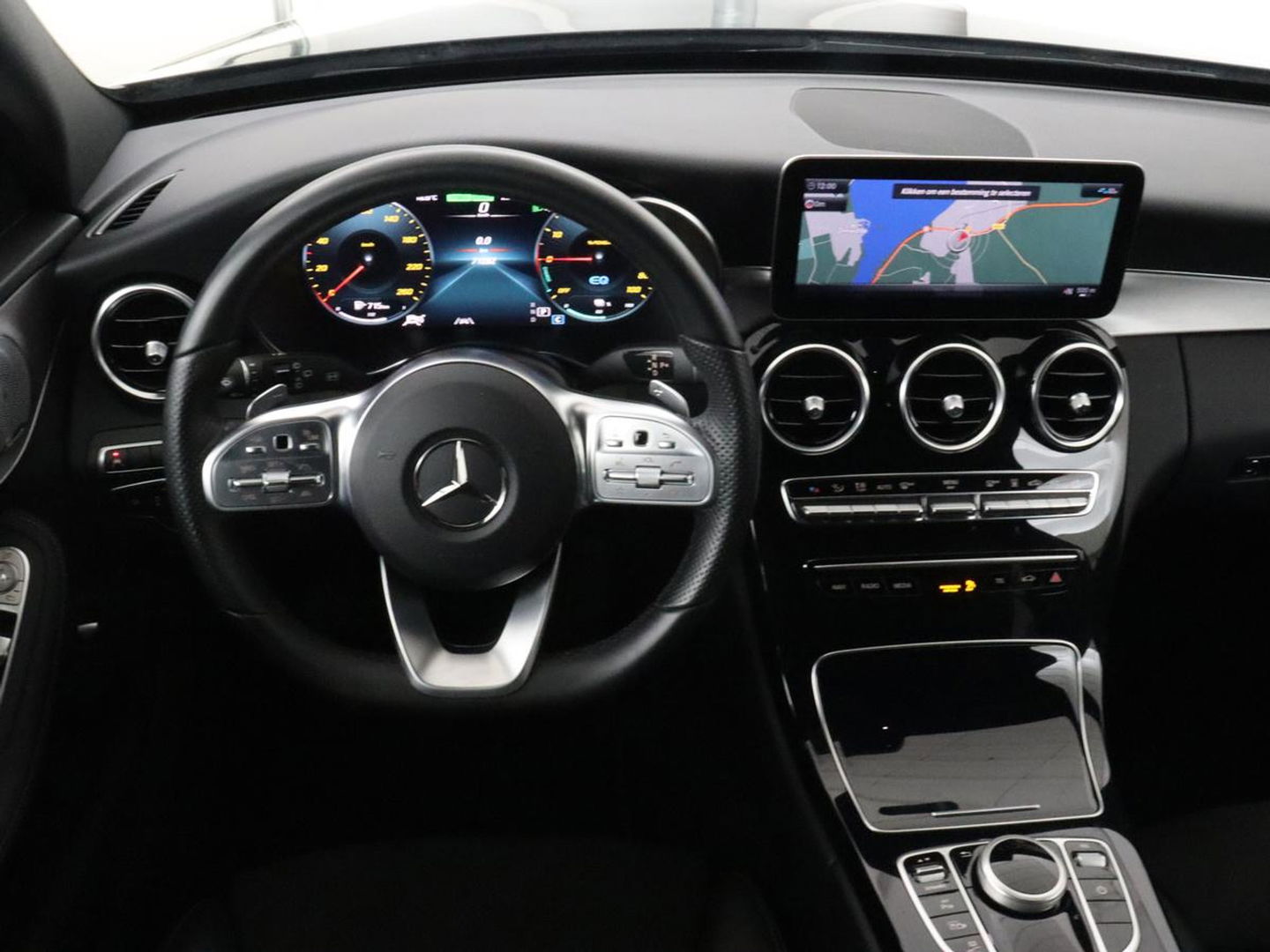 Mercedes-Benz C-Klasse 300e AMG Night | Adaptive cruise | Stoelverwarming | Carplay | Leder/Alcantara | Camera | Burmester Surround | Navigatie | Sfeerverlichting | Digital Cockpit | PHEV | Plug In
