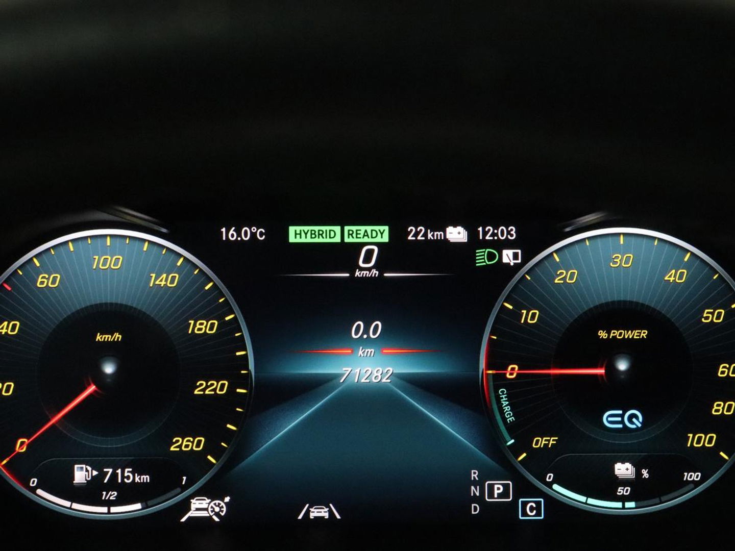 Mercedes-Benz C-Klasse 300e AMG Night | Adaptive cruise | Stoelverwarming | Carplay | Leder/Alcantara | Camera | Burmester Surround | Navigatie | Sfeerverlichting | Digital Cockpit | PHEV | Plug In