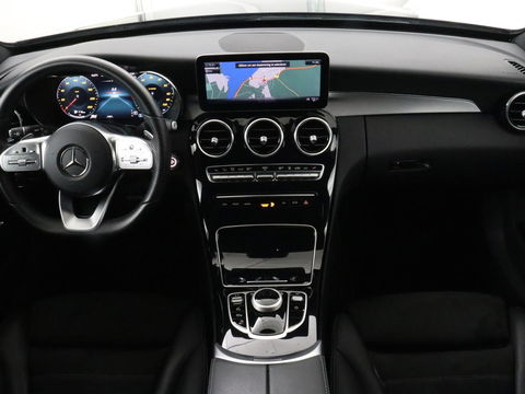 Mercedes-Benz C-Klasse 300e AMG Night | Adaptive cruise | Stoelverwarming | Carplay | Leder/Alcantara | Camera | Burmester Surround | Navigatie | Sfeerverlichting | Digital Cockpit | PHEV | Plug In