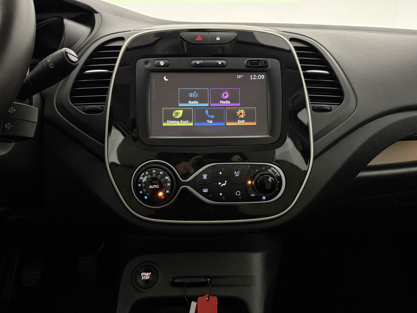 Renault Captur 0.9 TCe Limited | Clima | Cruise | LED | Keyless | Parkeersens.